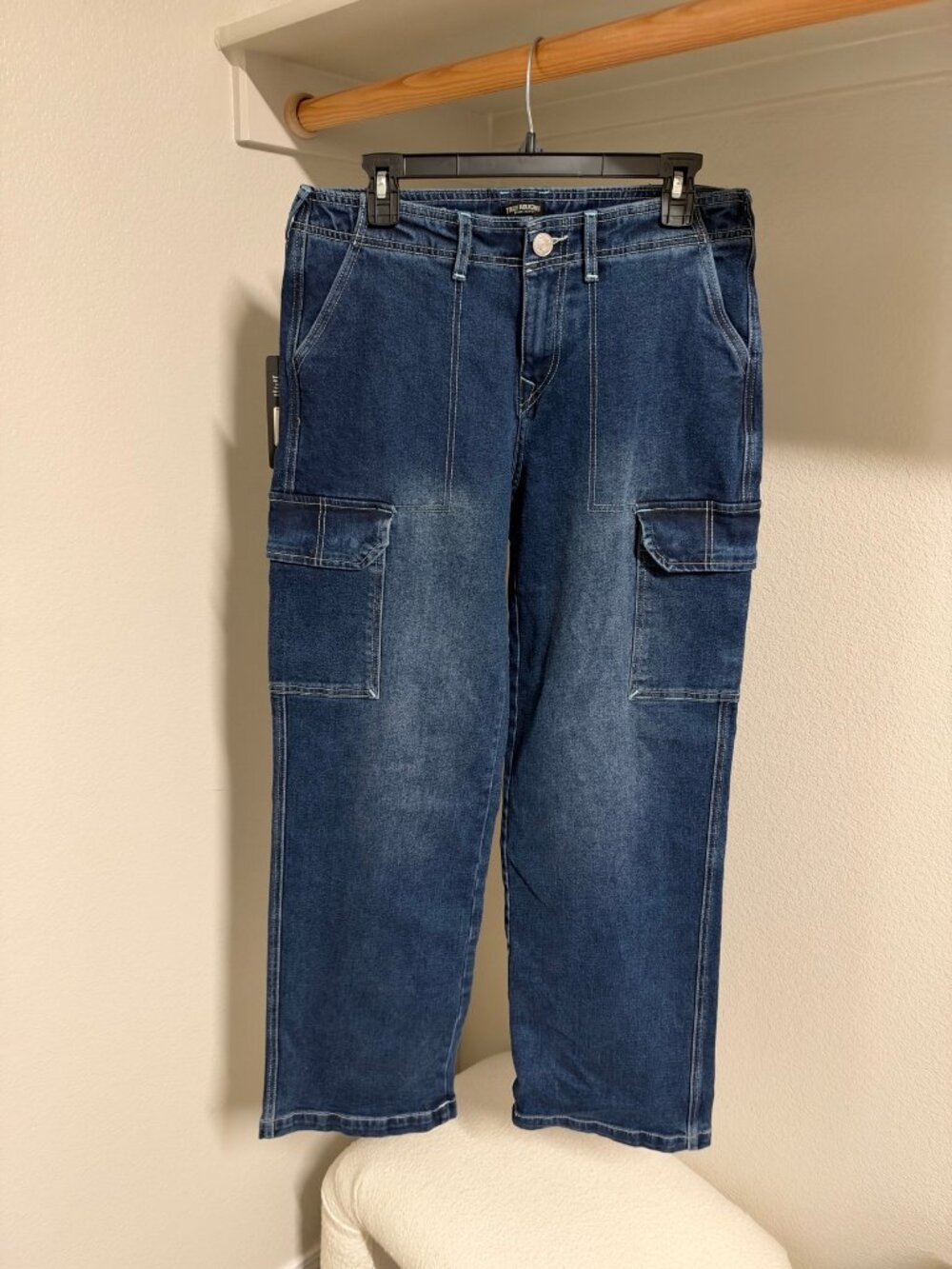 True Religion Cargo Straight Jeans Size 28 NWT Medium Wash $184 Retail